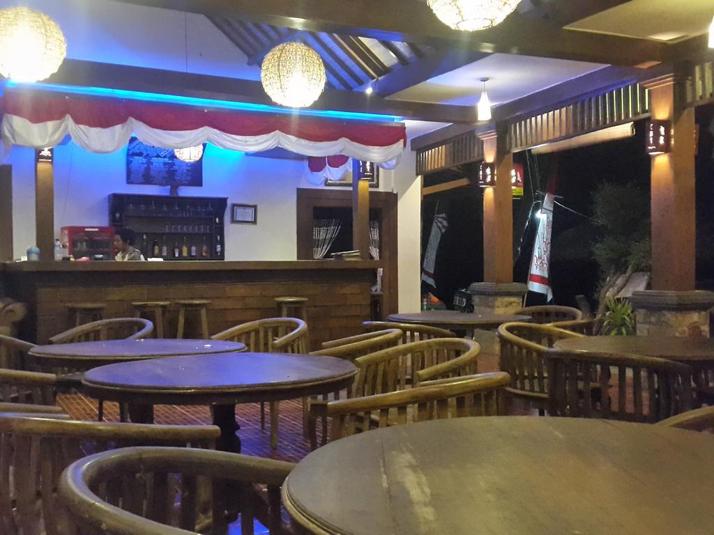 Coral Beach Pizza Cottages Gili Trawangan Dış mekan fotoğraf