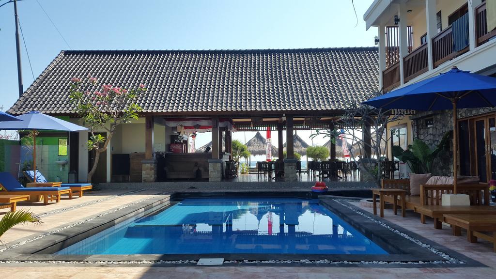 Coral Beach Pizza Cottages Gili Trawangan Dış mekan fotoğraf