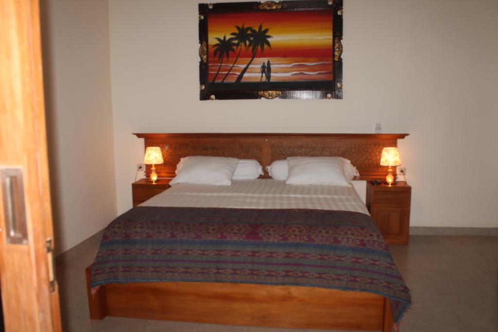 Coral Beach Pizza Cottages Gili Trawangan Dış mekan fotoğraf
